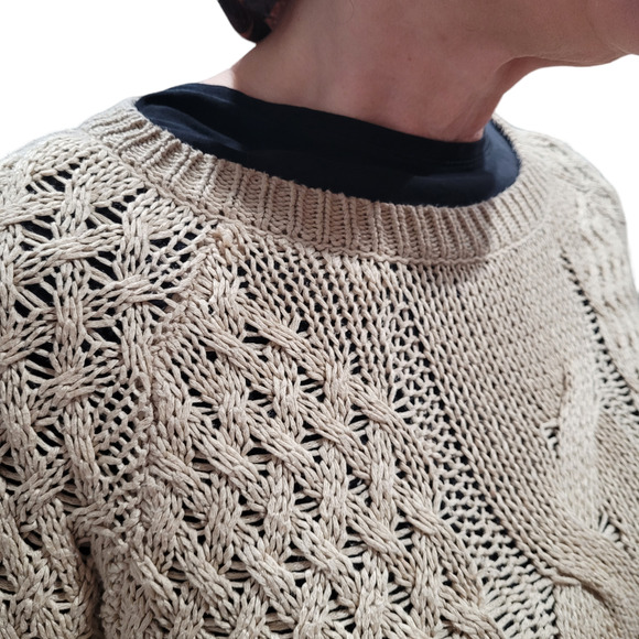 Cyrus Tan Fisherman Cable Knit Sweater Sz M Neutral Cozy Capsule Layering Warm - Picture 2 of 10